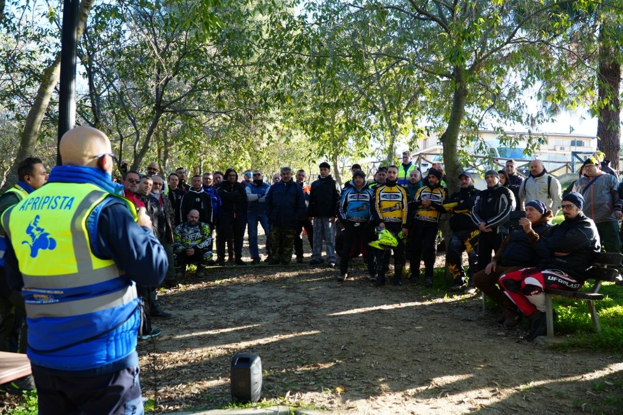 Il gruppo riunito per il briefing tecnico